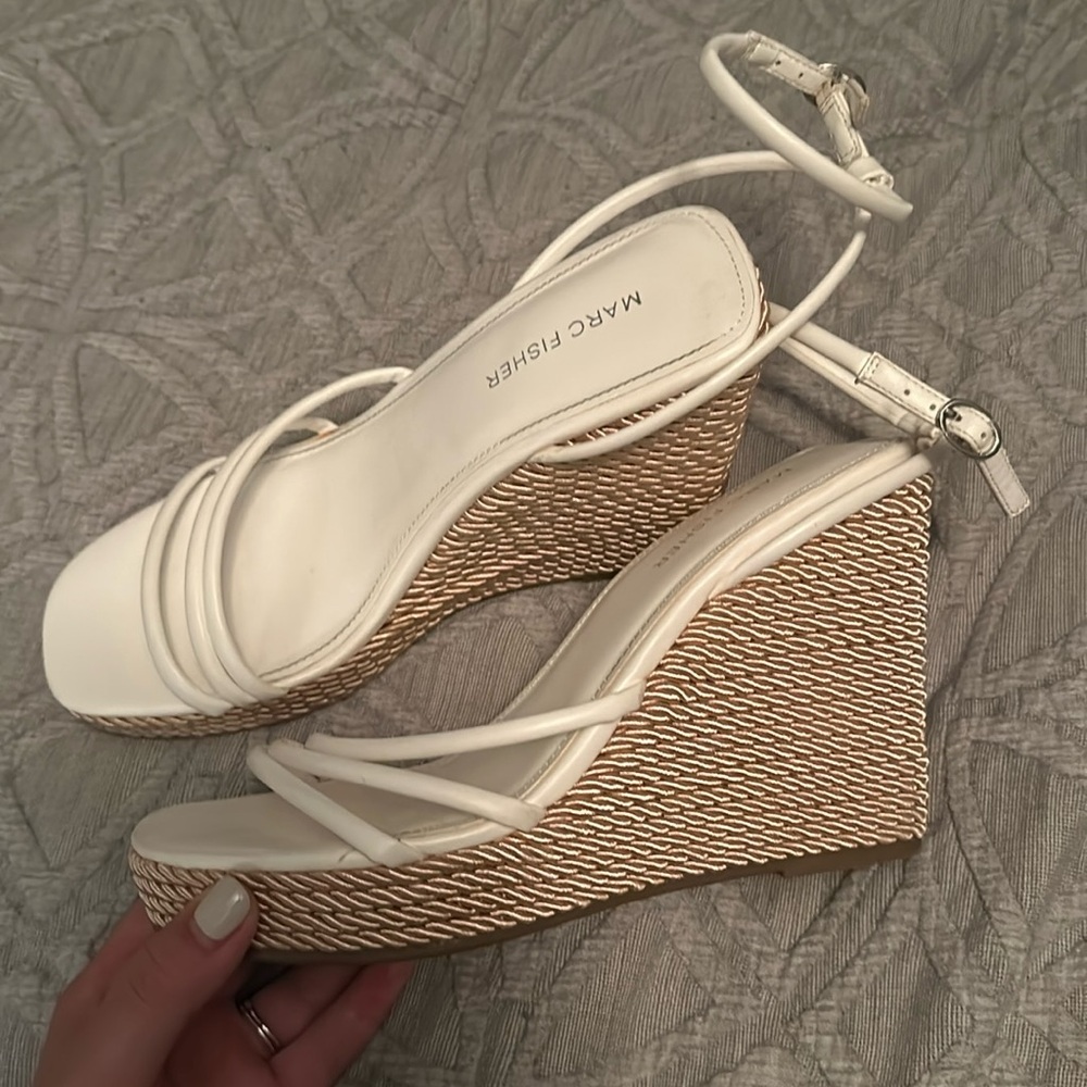 Marc fisher white wedges
